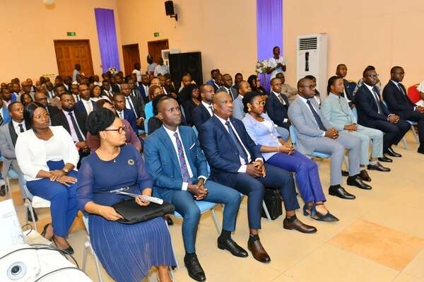 CEREMONIE OFFICIELLE DE SORTIE DE LA TROISIEME PROMOTION DE MAGISTRATS DE L’ECOLE DE FORMATION DES PROFESSIONS JUDICIAIRES